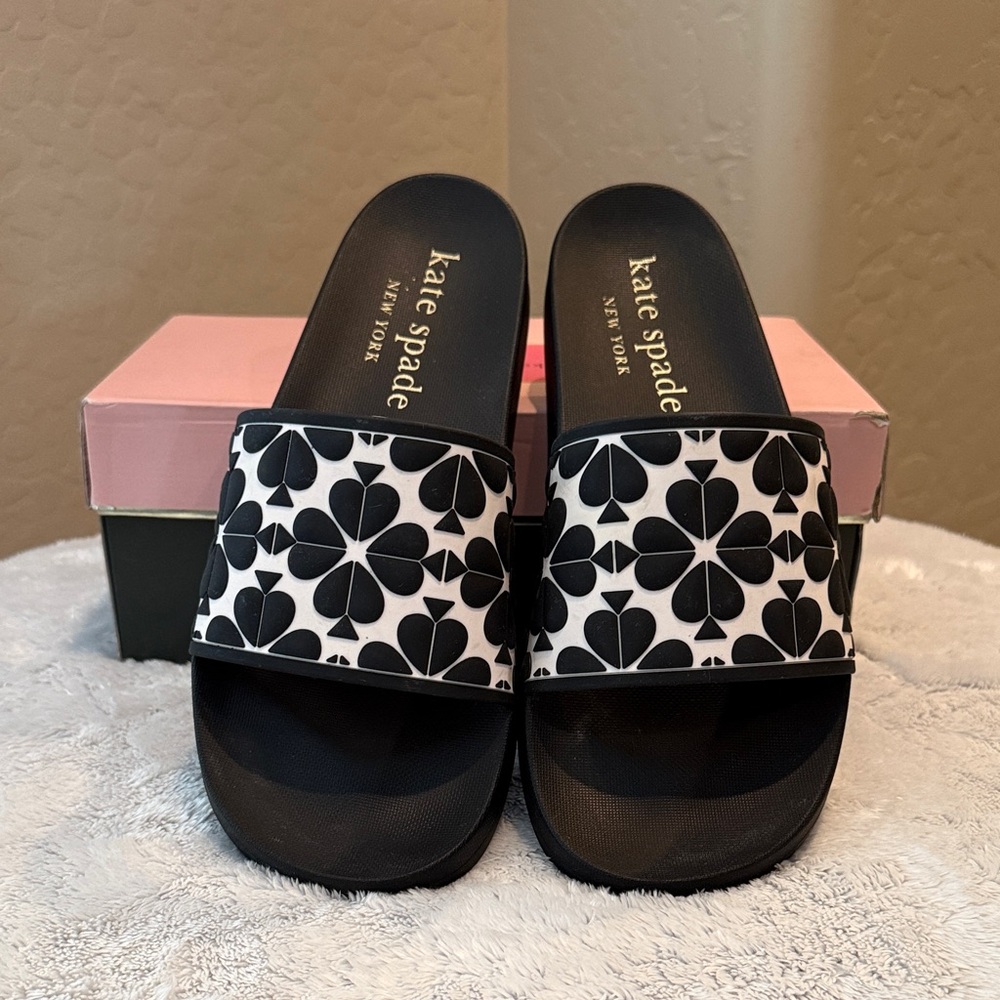 Kate Spade Black and Cream Clover Sandals